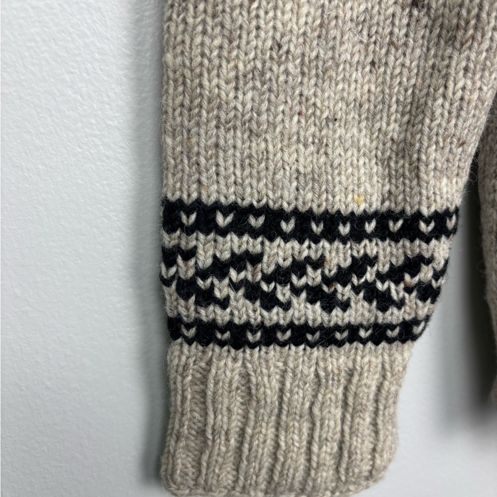 NWT Women’s Lost Horizons Hand Knit in Nepal Wool embroidered Cardigan Small - Picture 5 of 11